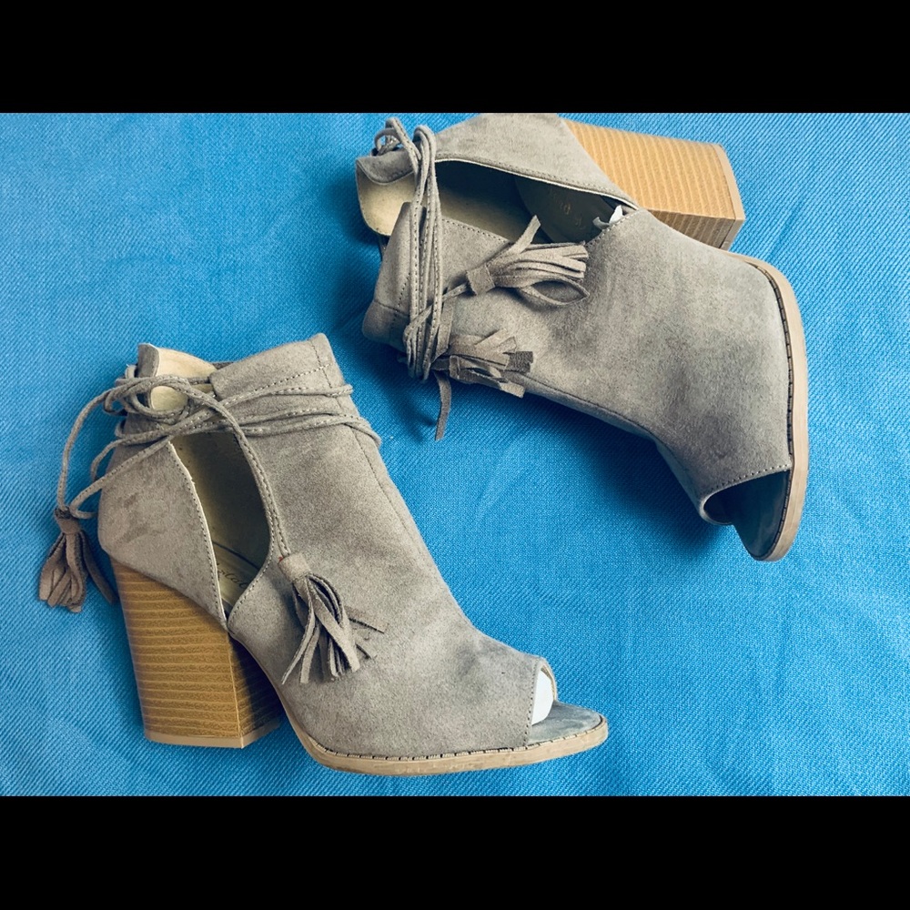 Taupe chunky heel